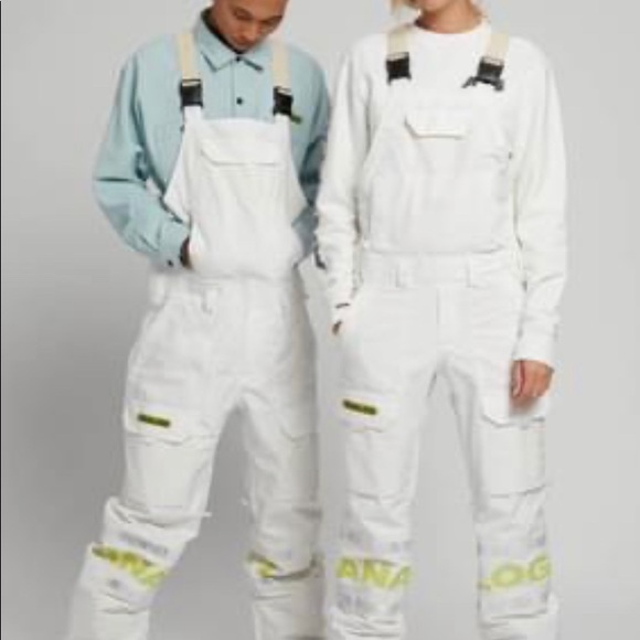 Men’s Burton bib snow pants brand new never worn injured before season. - Picture 2 of 5